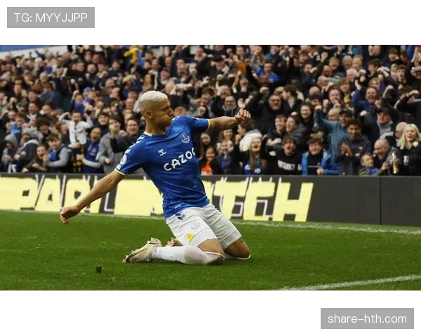 理查利森与凯恩搭档锋线表现稳健